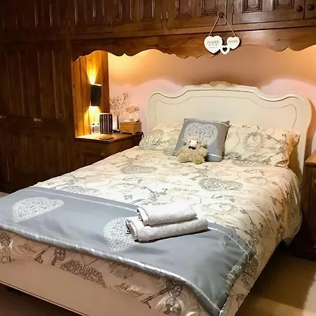 Coach House Workshop Holiday home Cowling