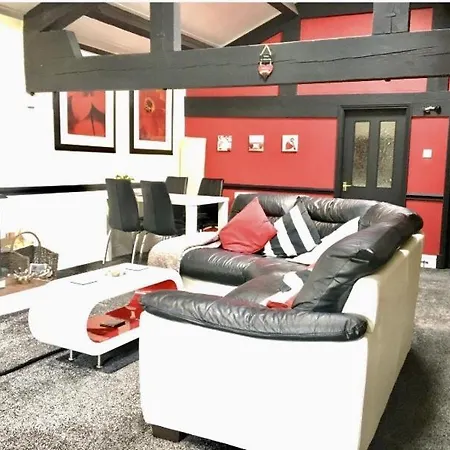 Coach House Workshop Holiday home Cowling